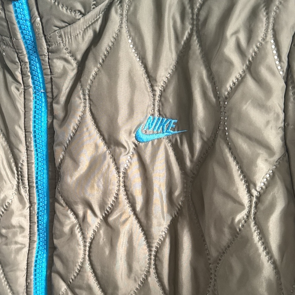 Nike Women's Olive and Blue Quilted Bomber Jacket sz: Medium - Picture 2 of 8